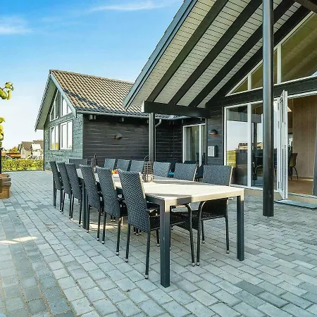 14 Person In Holiday home *